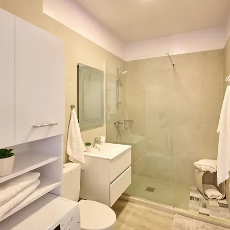Sea Breeze In Infinity - Parking Apartment Mamaia