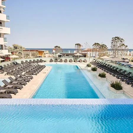 Sea Breeze In Infinity - Parking
